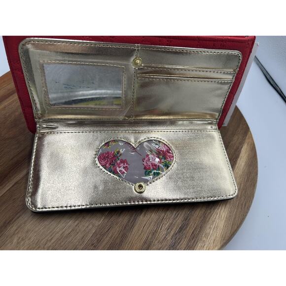 Betsey Johnson Wristlet Wallet Heart Quilted Zip Strap Floral Black Red Gold - Picture 11 of 13
